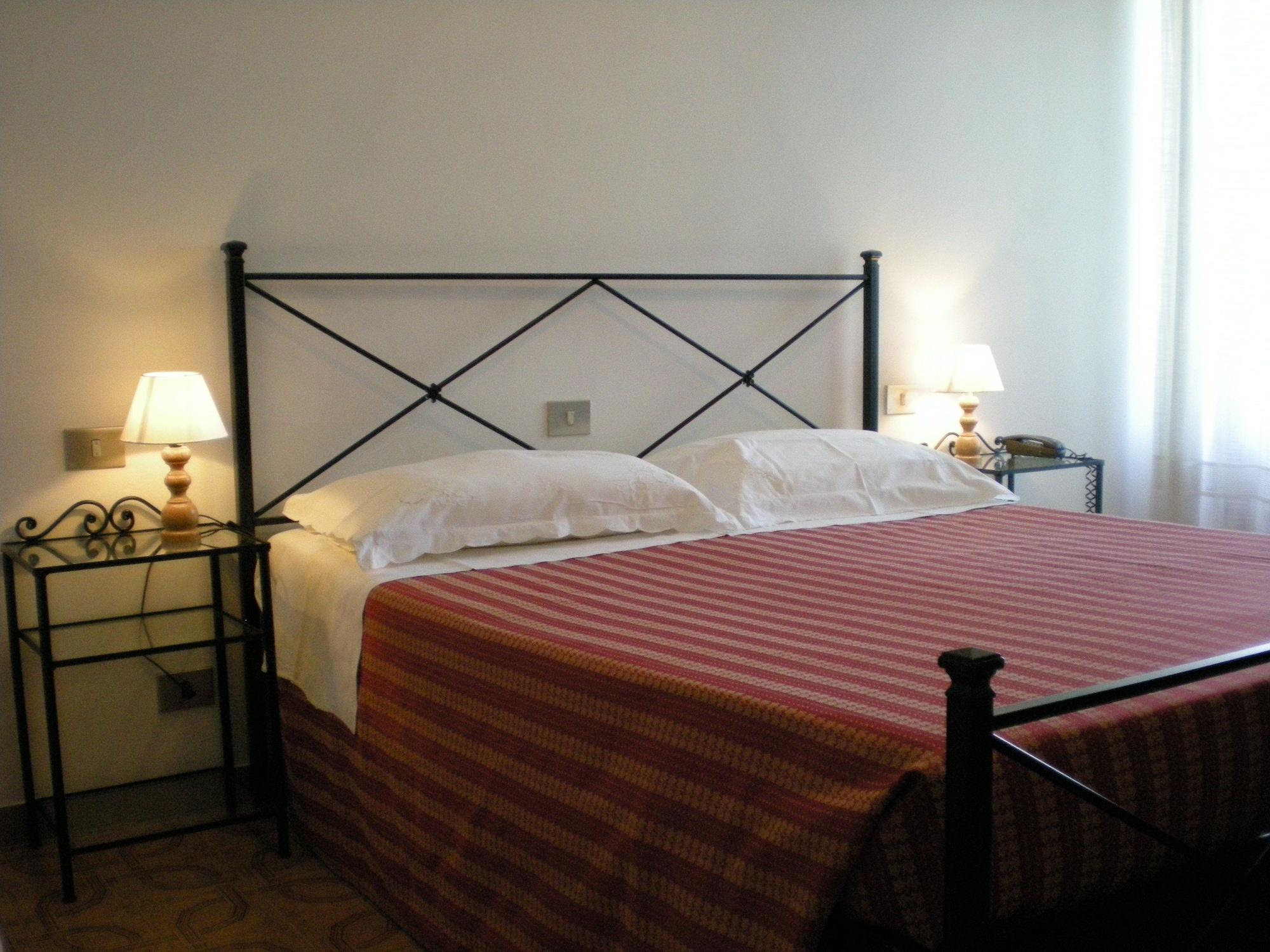Hotel Sangallo B&B Montepulciano Stazione Εξωτερικό φωτογραφία