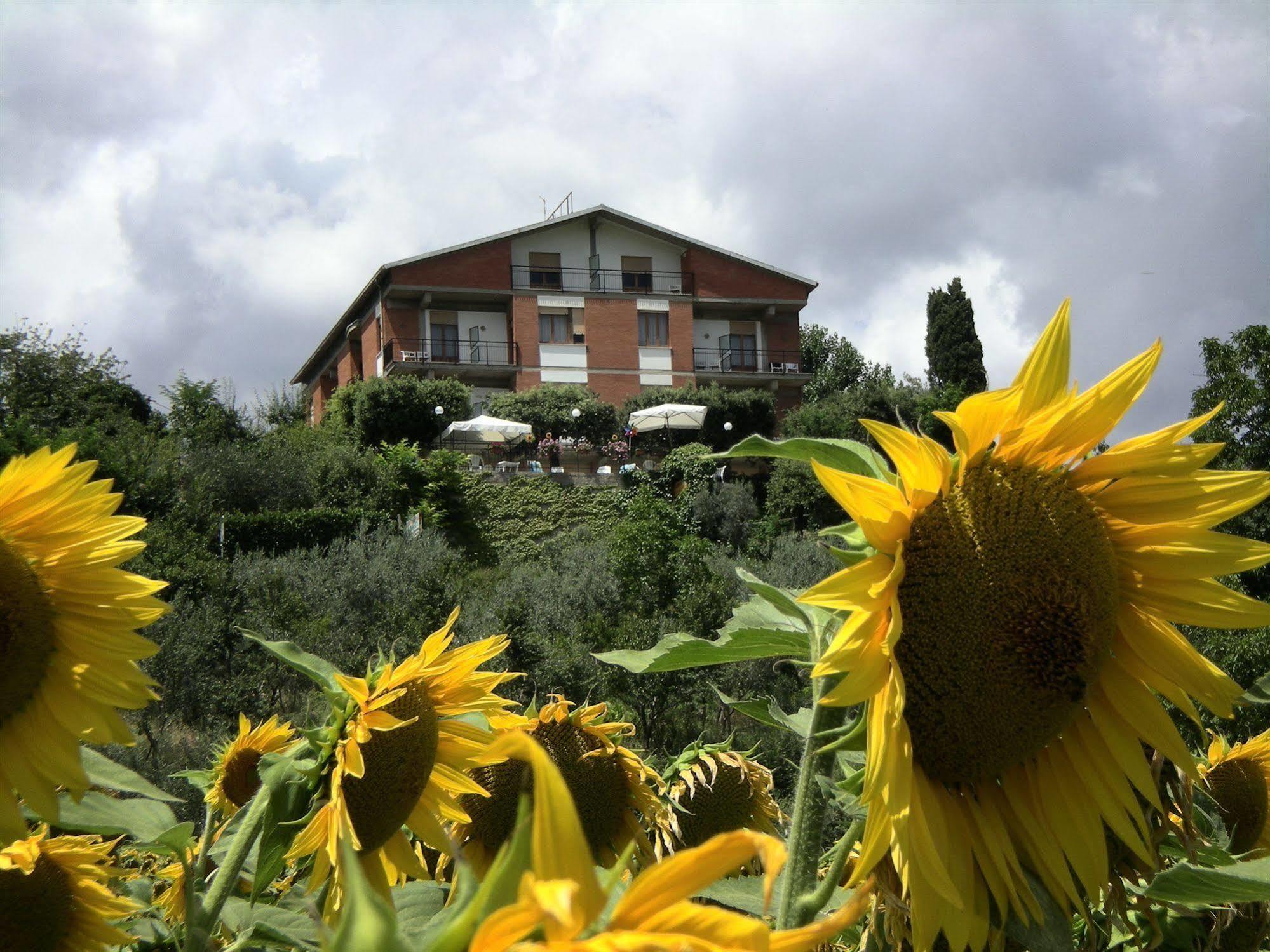 Hotel Sangallo B&B Montepulciano Stazione Εξωτερικό φωτογραφία